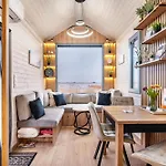Tiny House Ingo John 'speedy' * Sandstedt