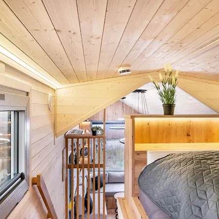 Tiny House Ingo John 'speedy' *